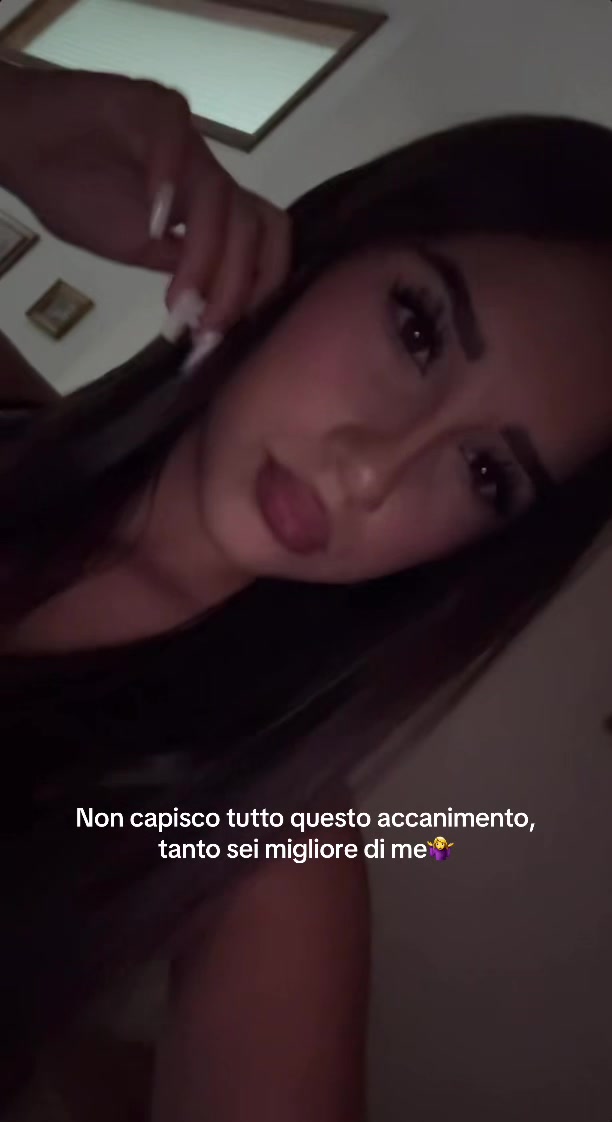 @𝟐𝟐