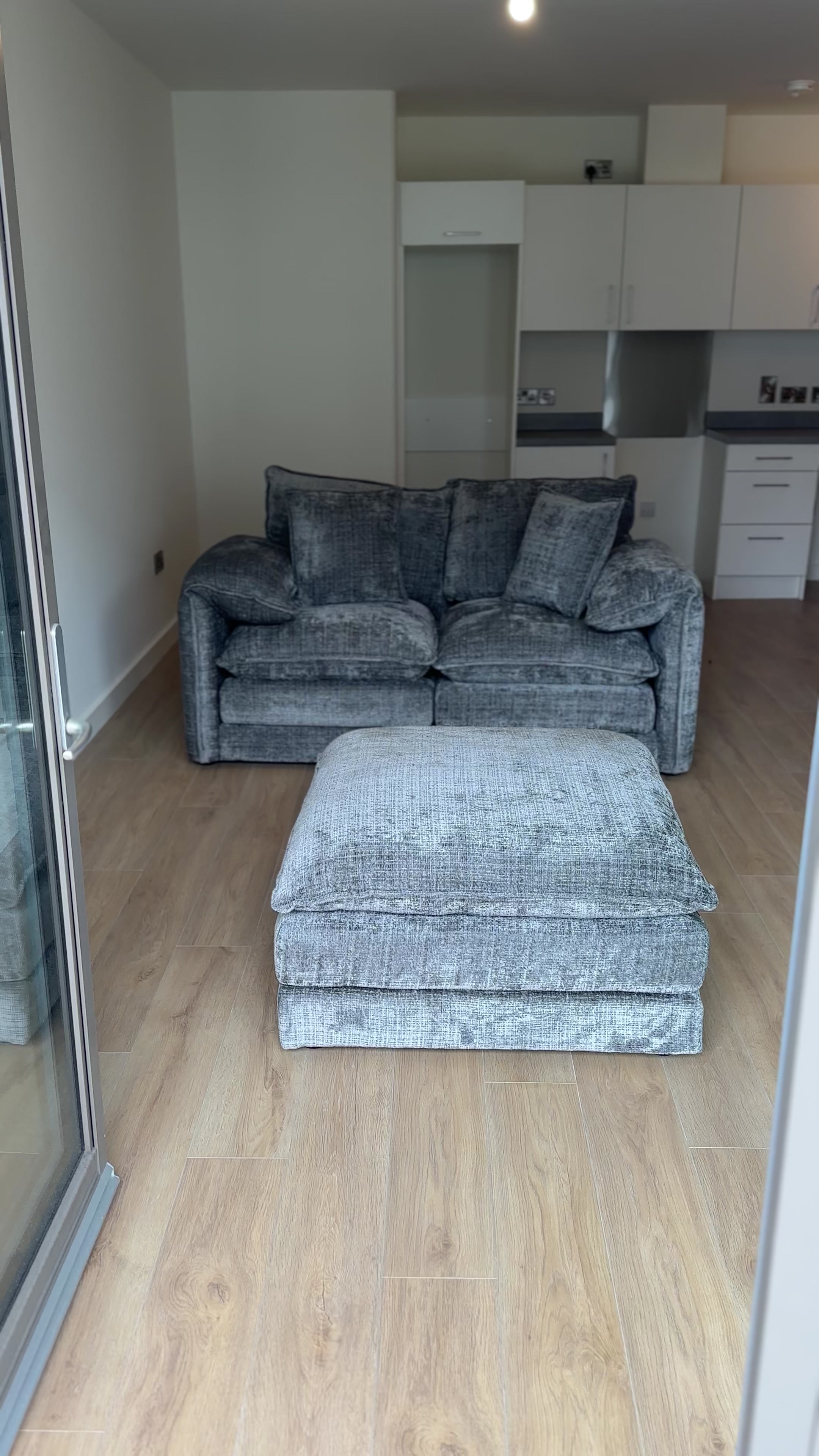 @Furniture Bros Ltd i.e