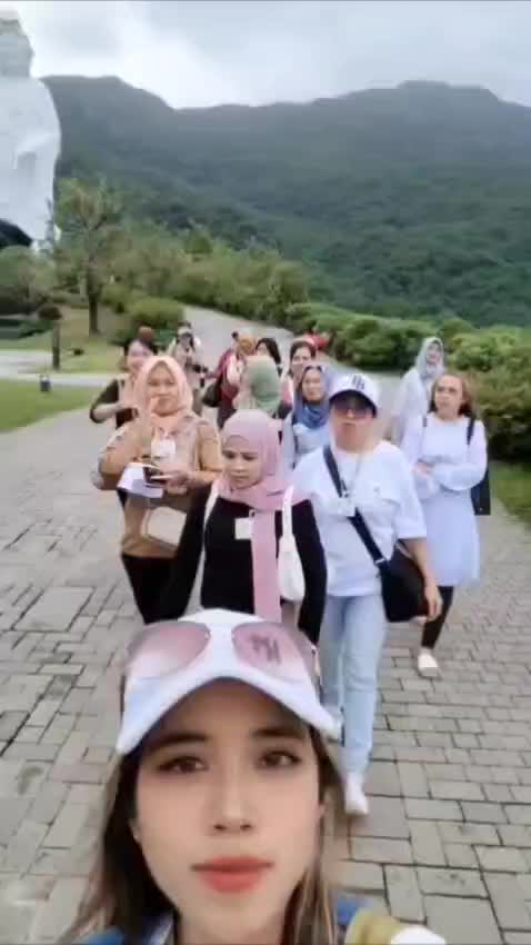 @henny_781