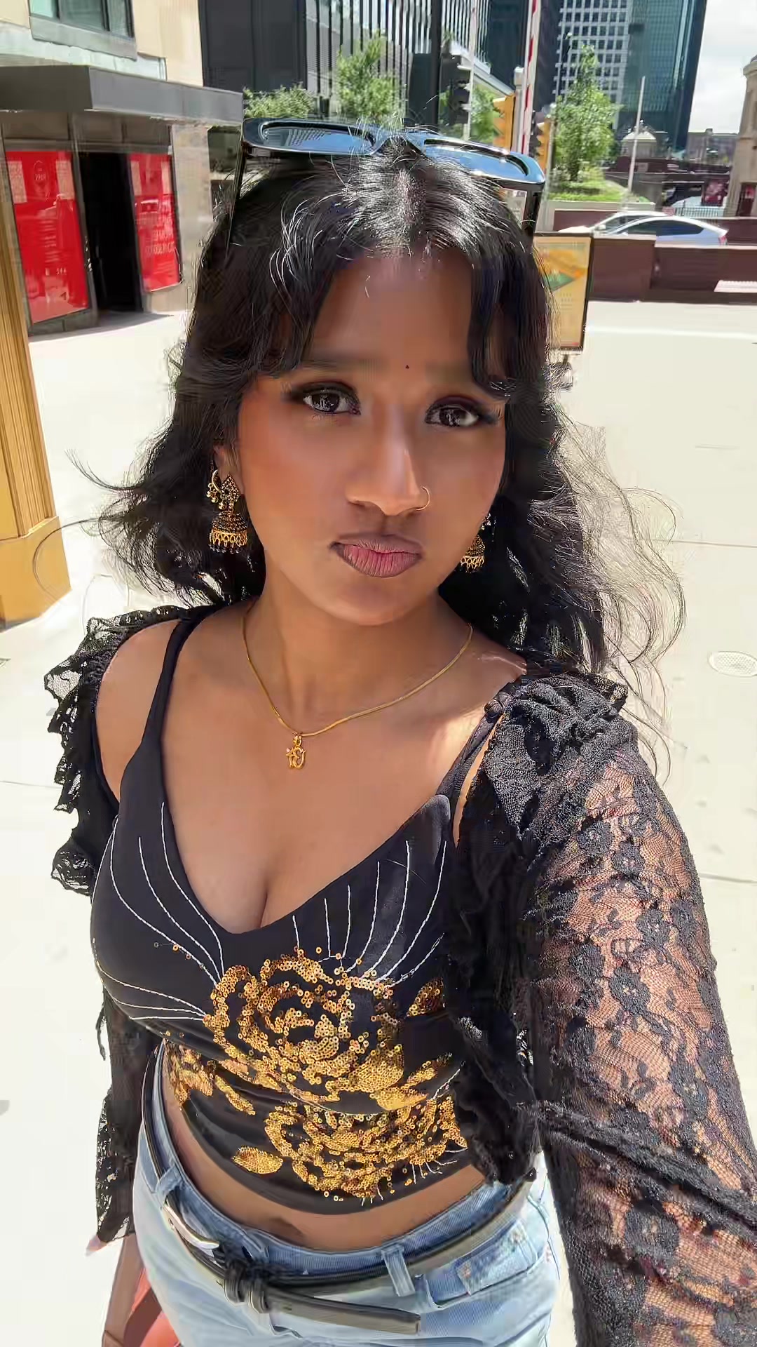 @divyamommyd