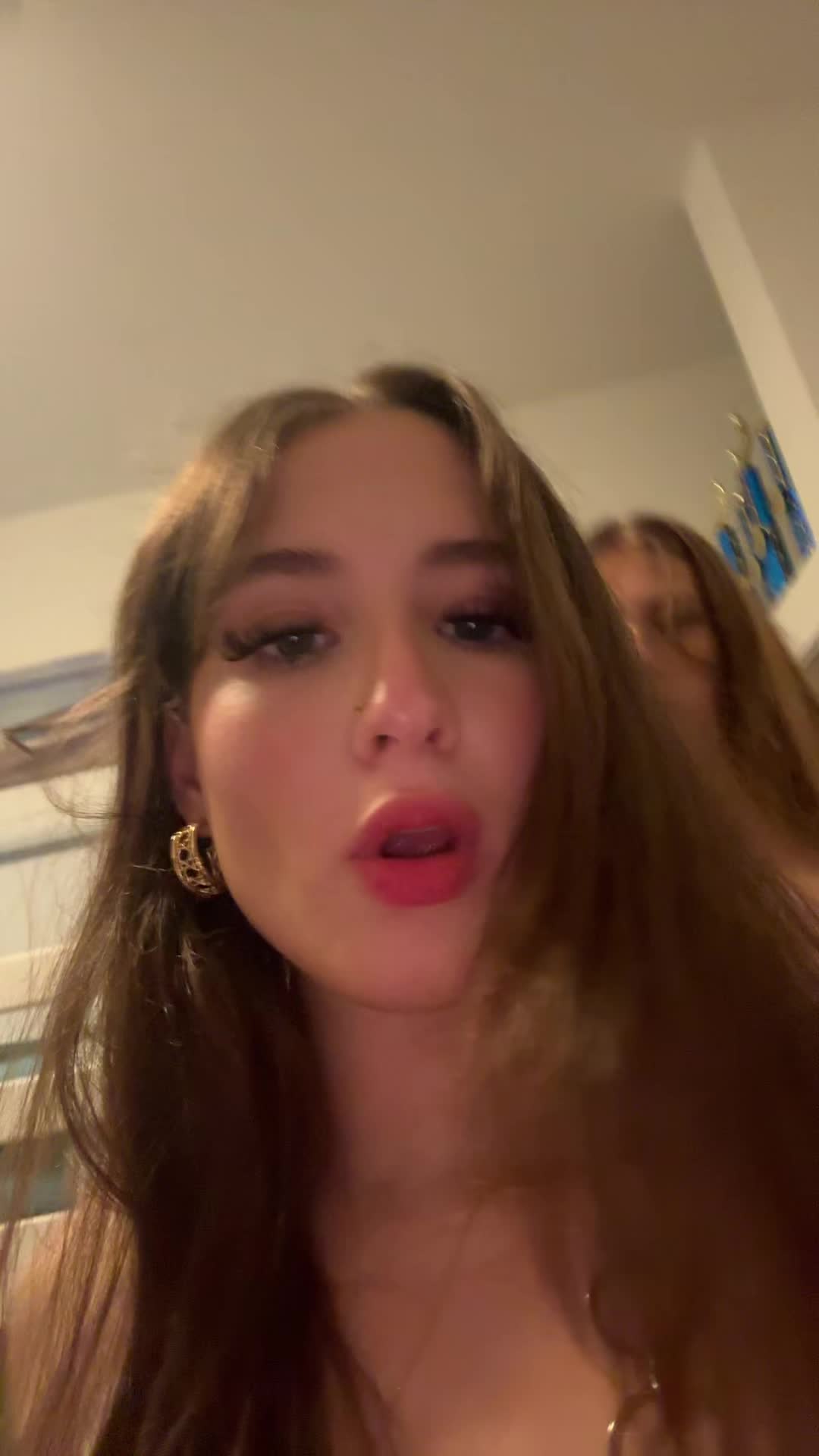 @Mia