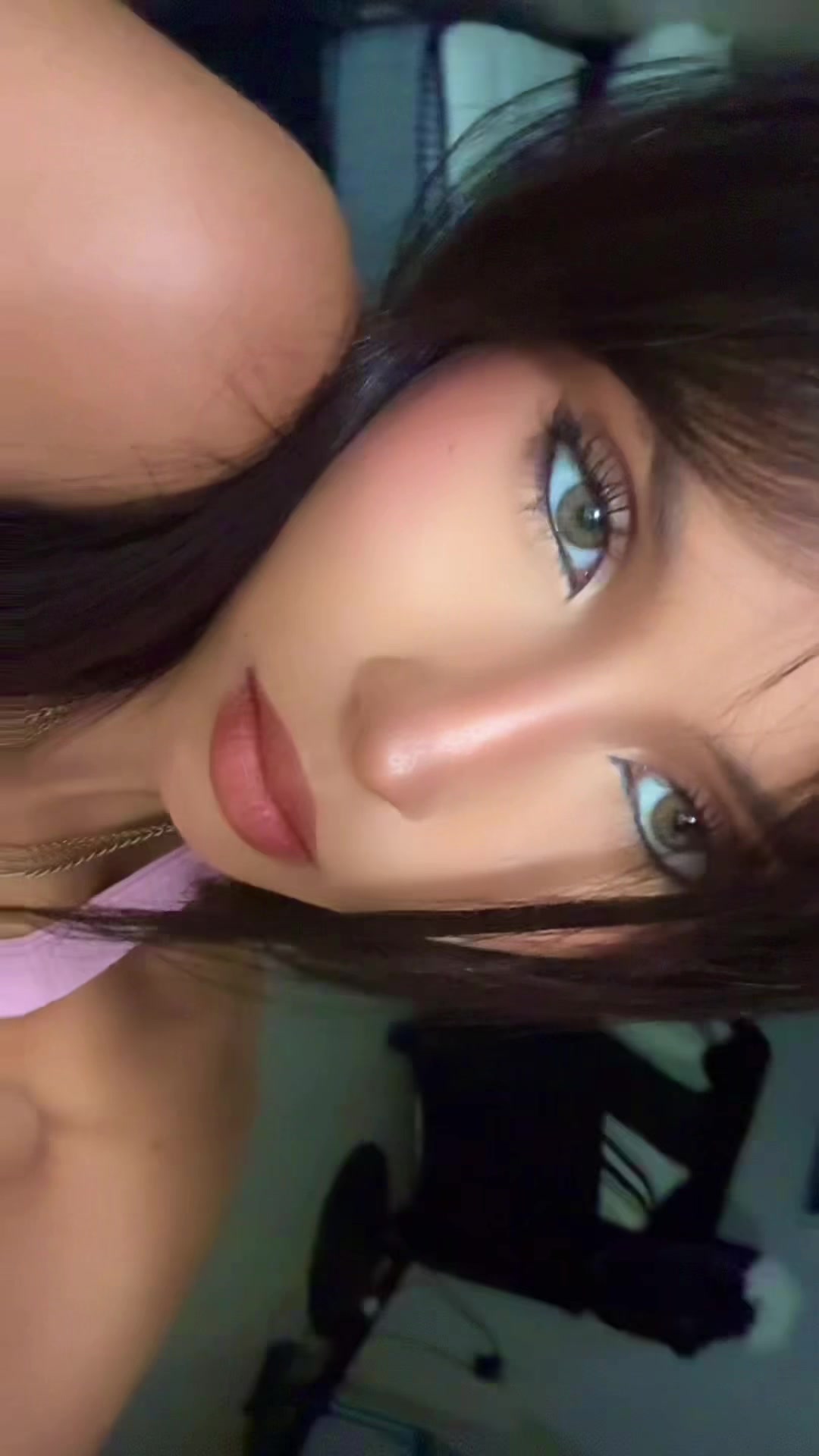 @paola krystal