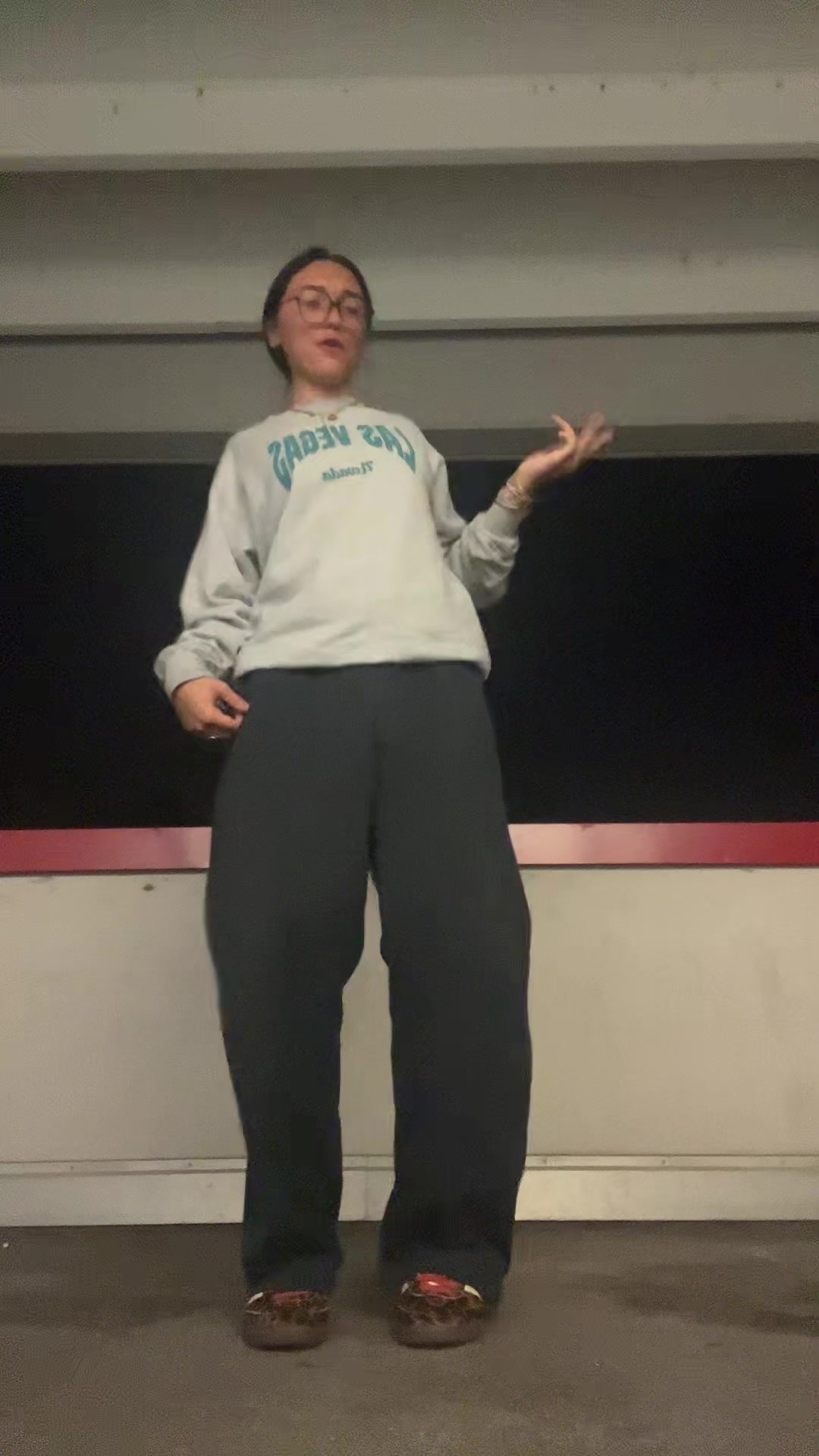 @Laura🪩🤘