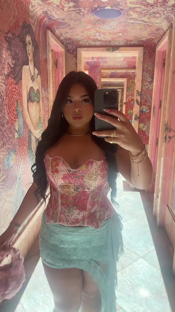@Valentina
