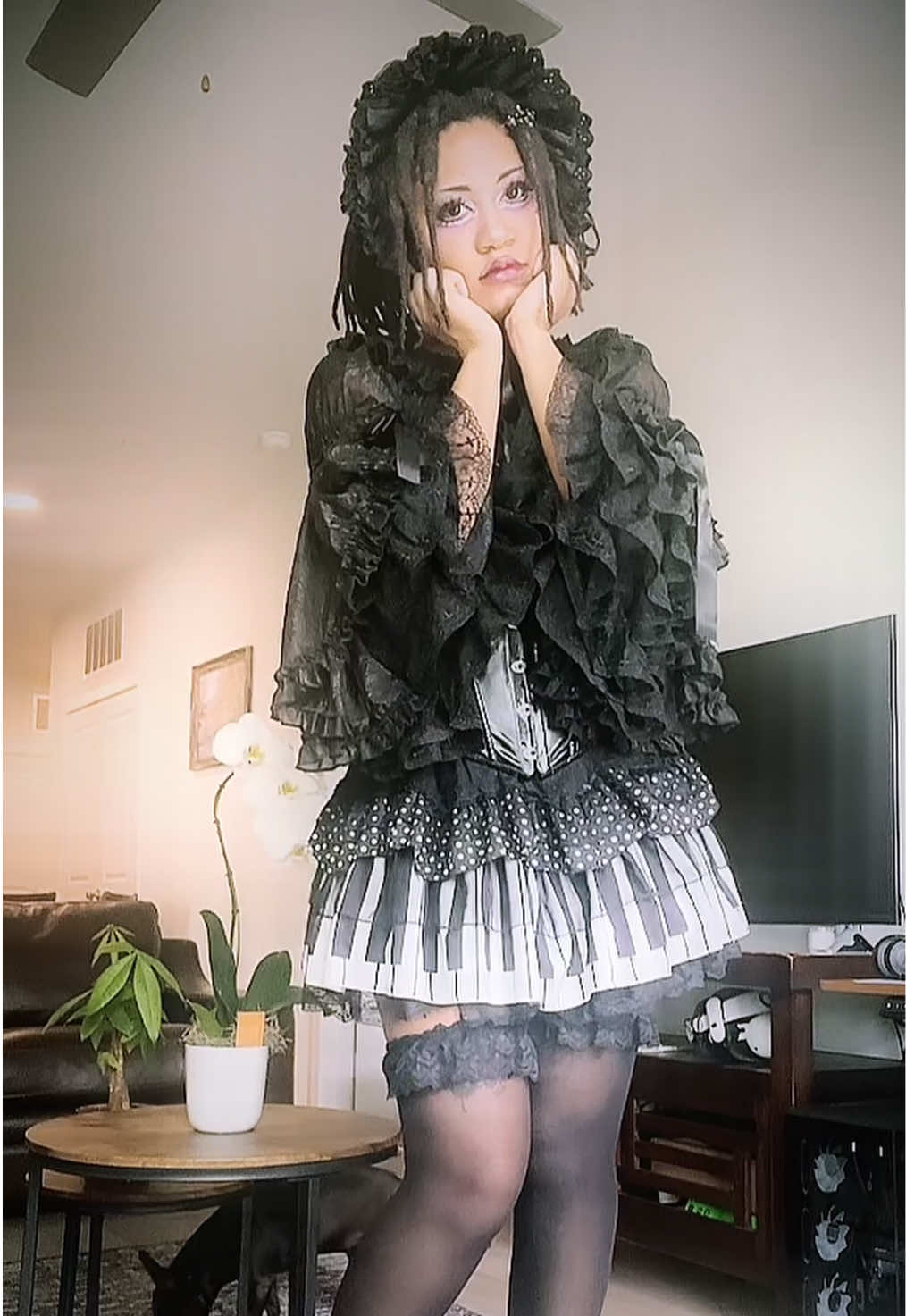 @poisonbeeee_