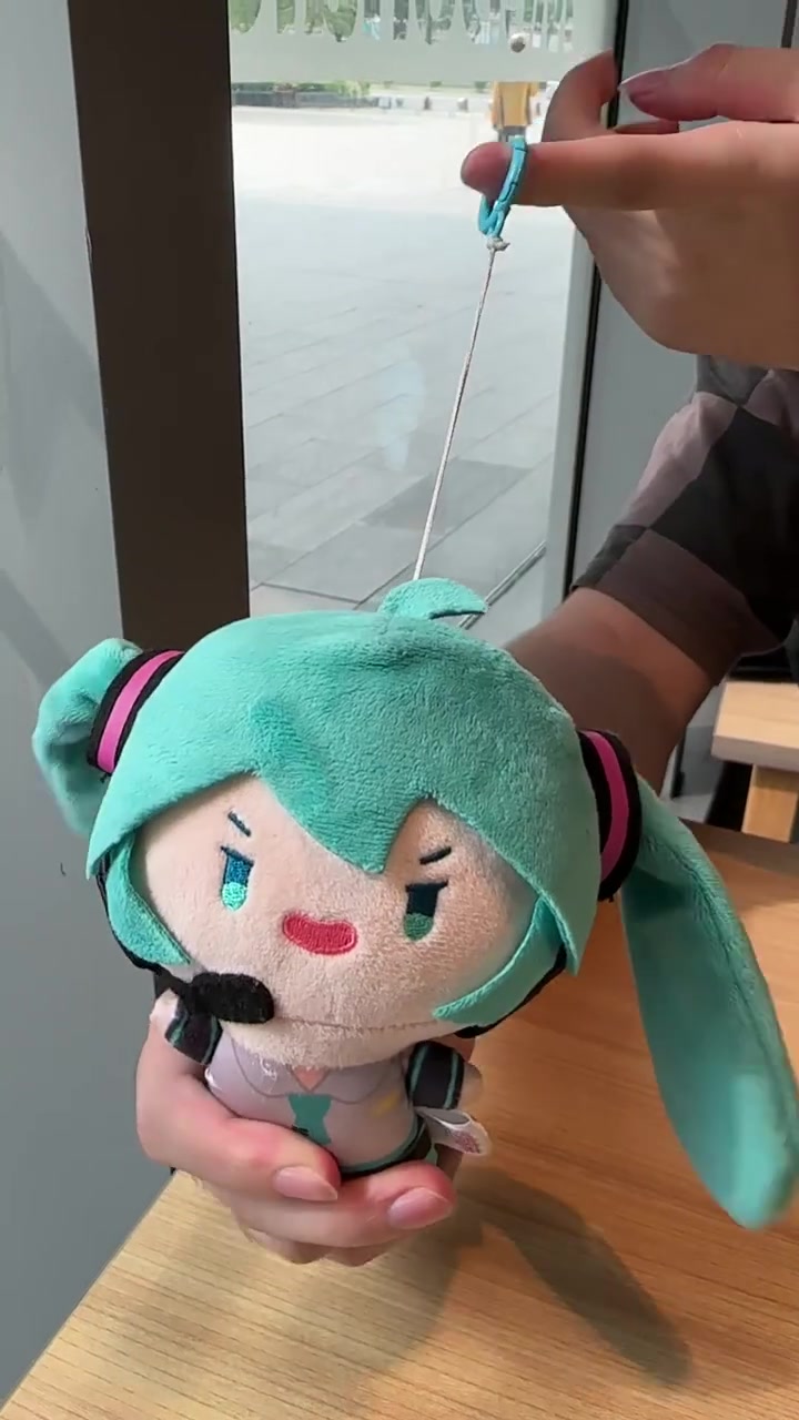 @Link in bio(mikufandom.com)