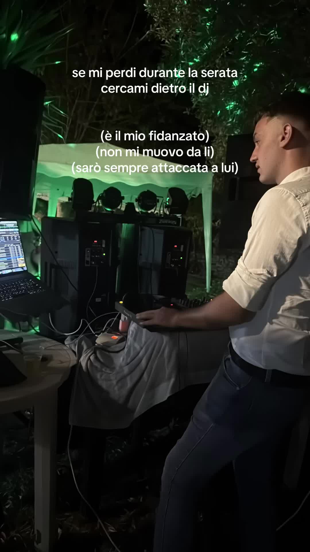 @𝟐𝟐