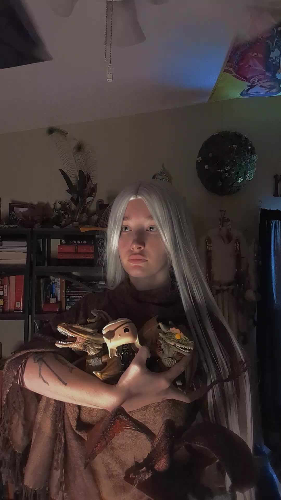 @🪦𝕷𝖊𝖊🪦