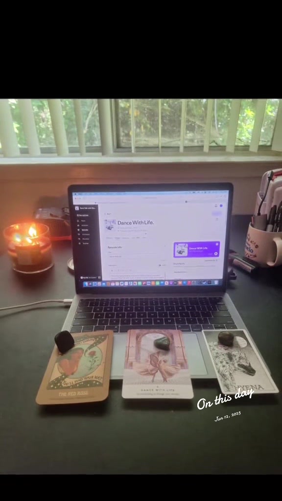 @Stephanie🔮✨️