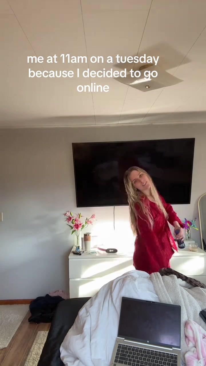 @glitterqueef6969
