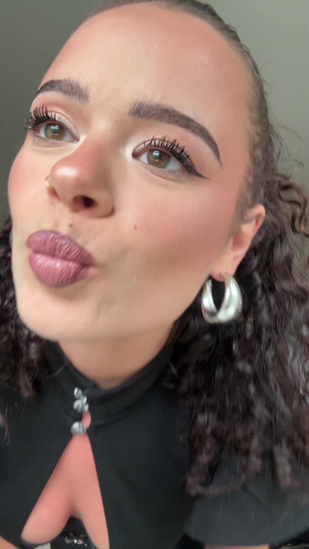 @CURLYBROWNIE• hair, GRWM •