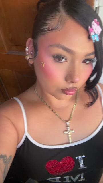 @neliiirose