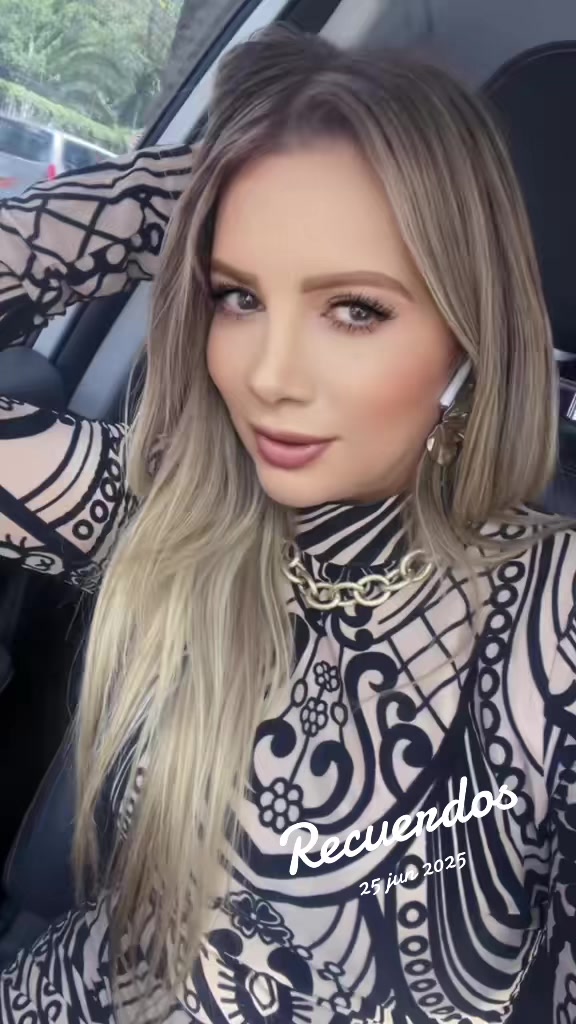 @Anna Karyna