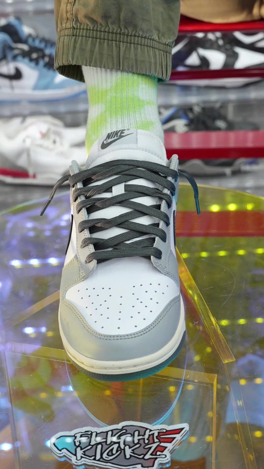 @Lacedsneaker