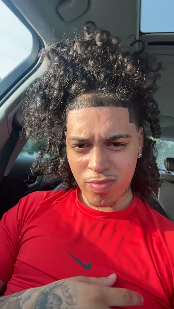 @E🦈