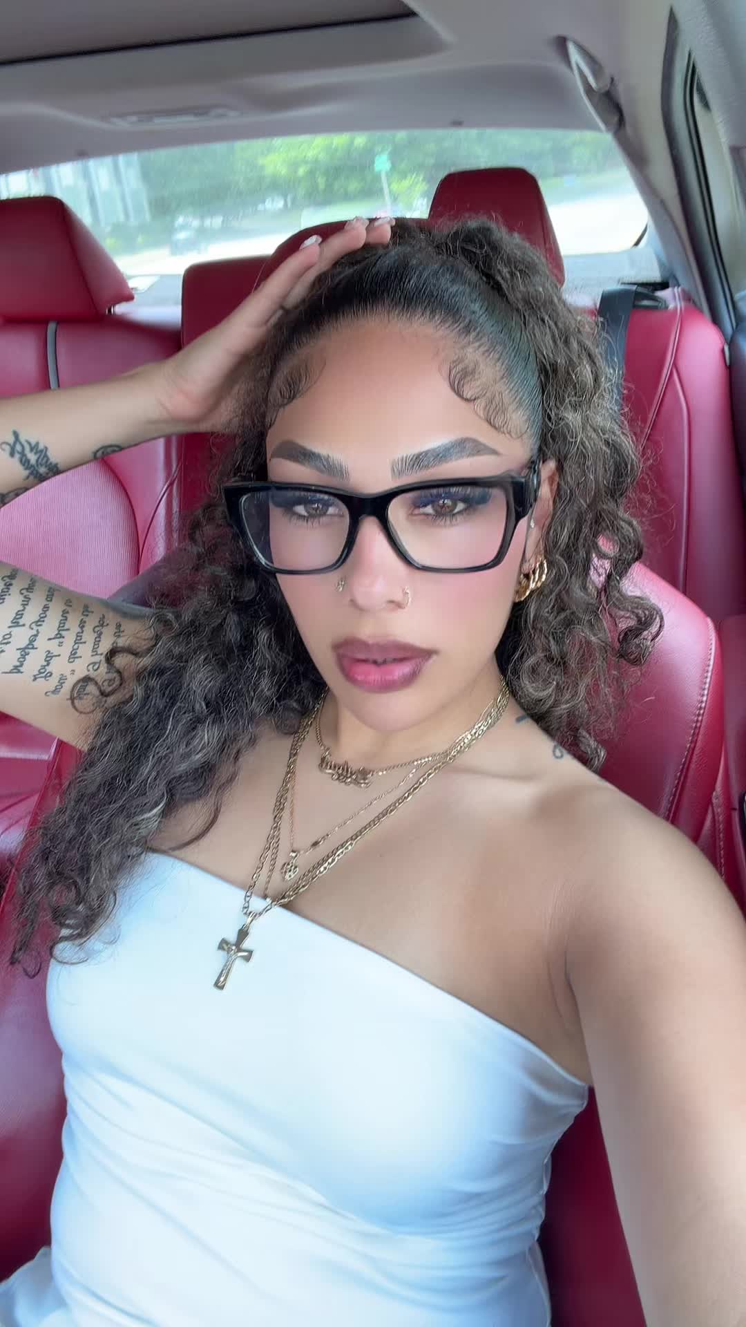 @laanniiilovee