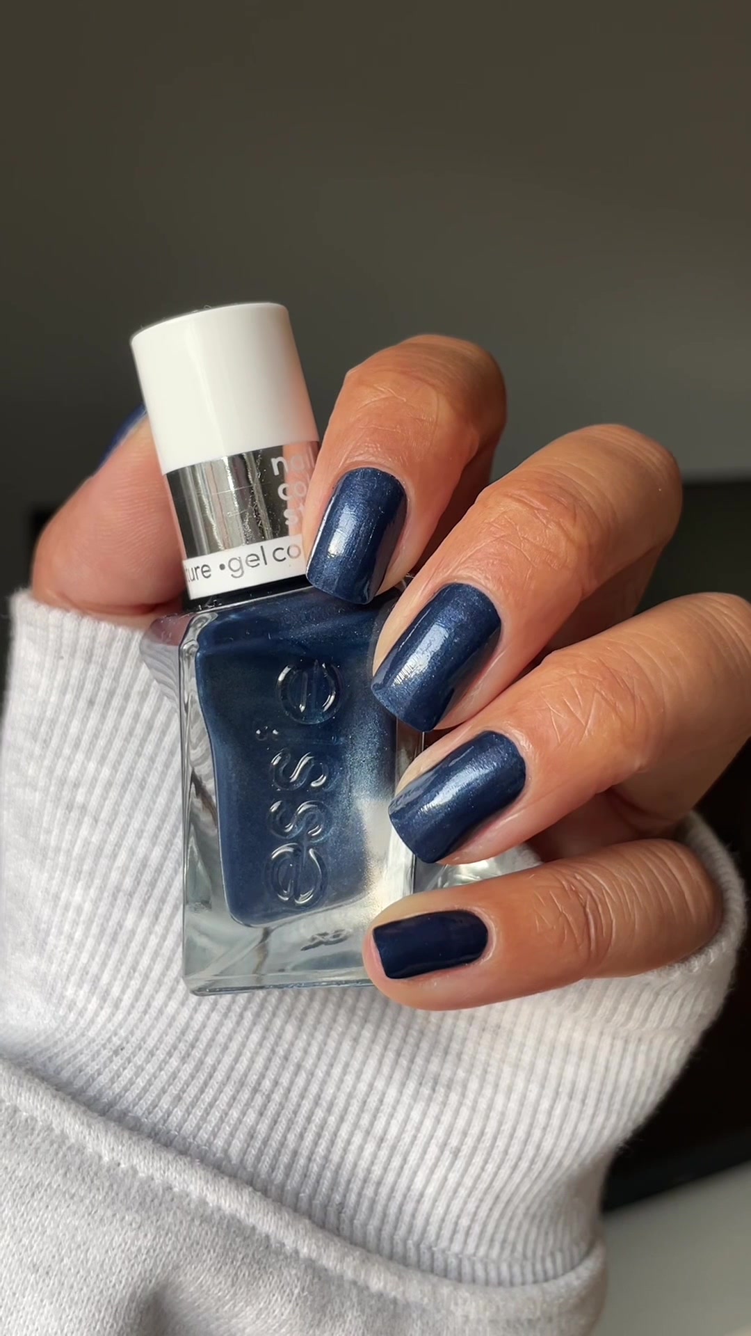 @essie