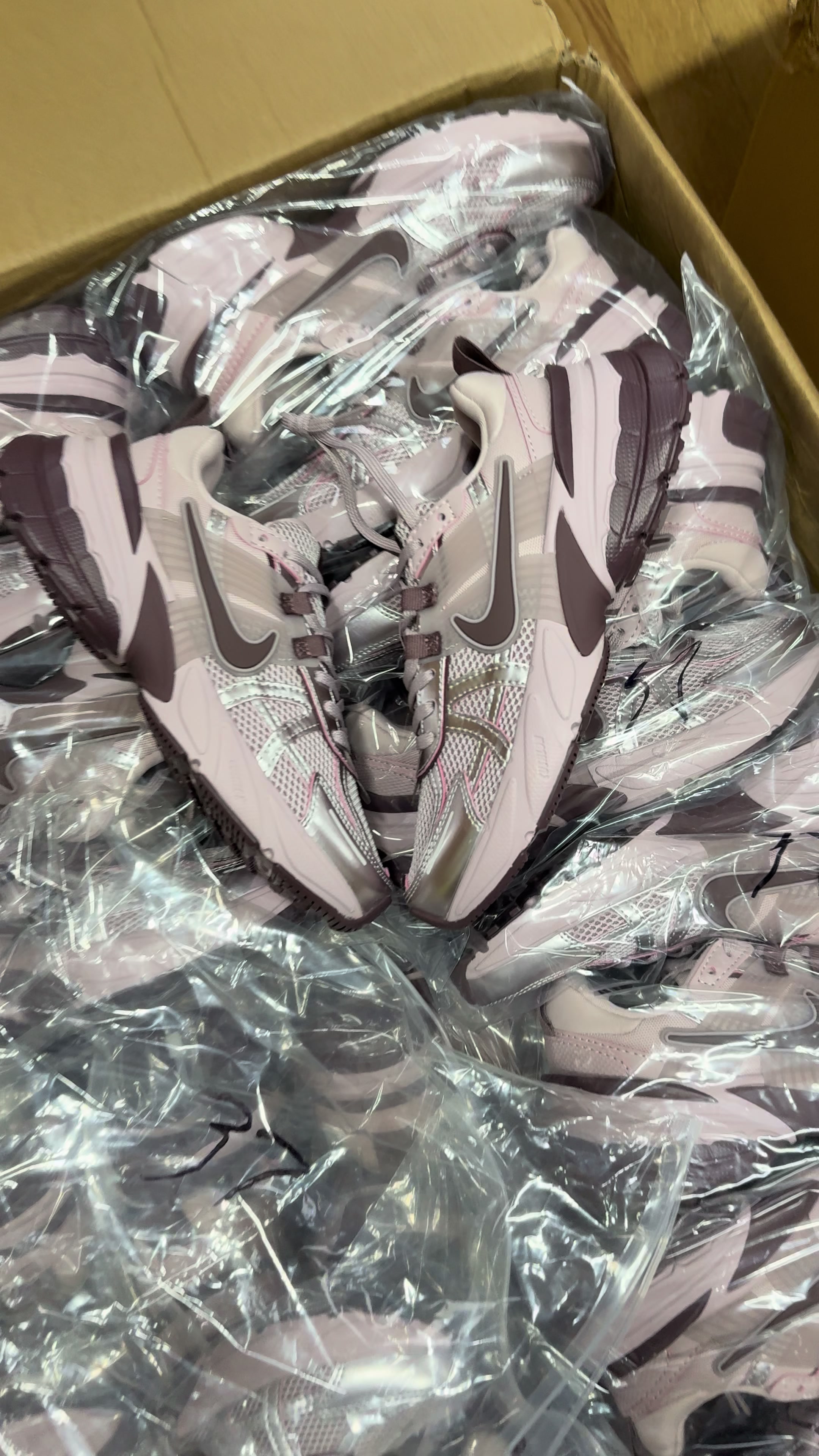@shoeswholesaler