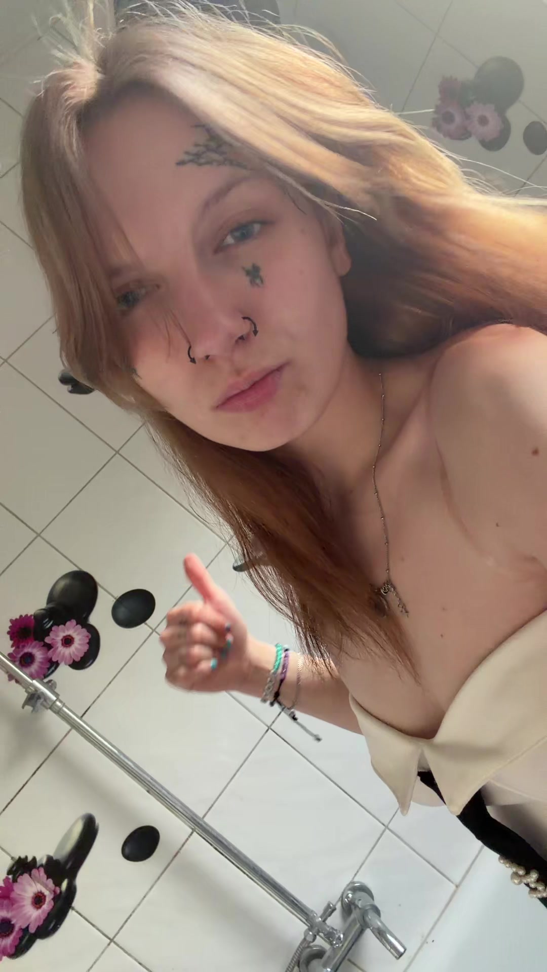 @lyzz