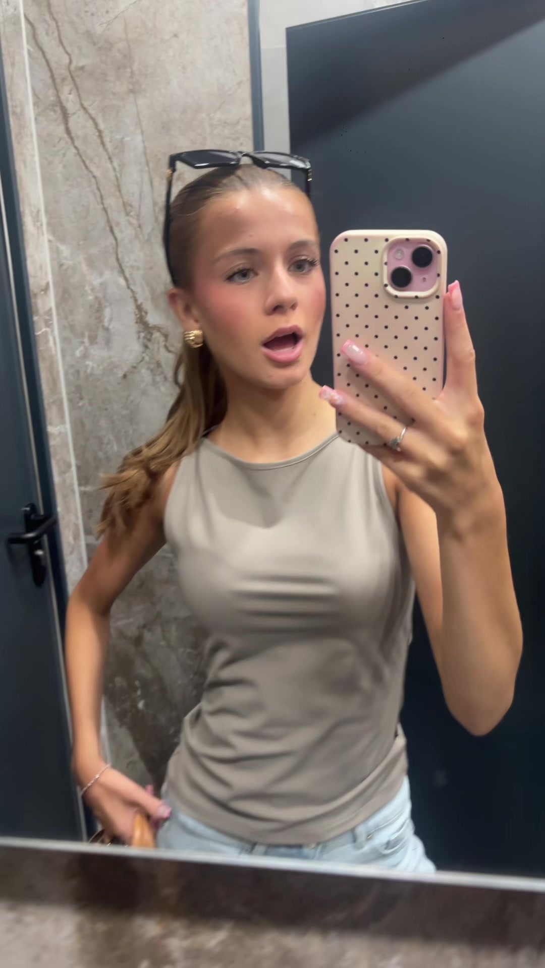 @𝑀𝑖𝑟𝑙𝑖𝑛𝑑𝑎
