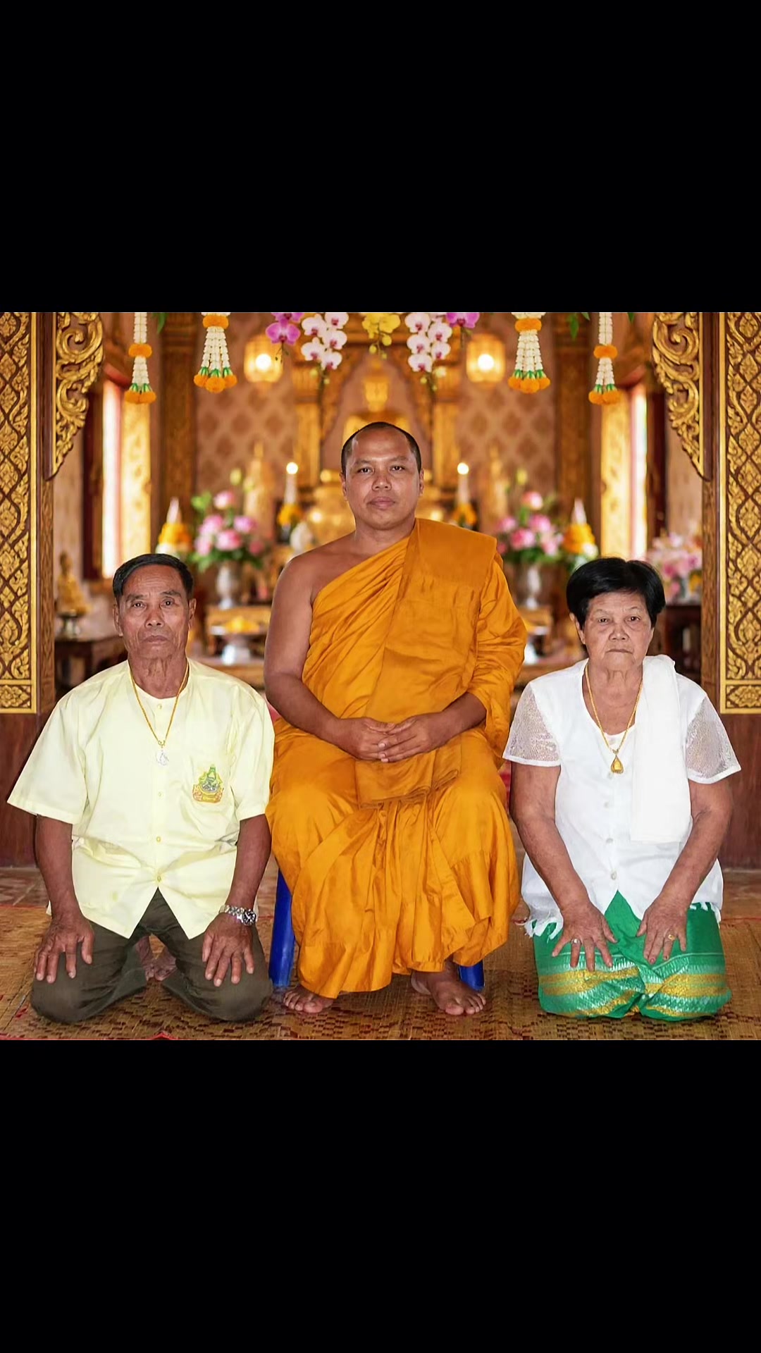 @"แสงสว่าง เสมอด้วยปัญญาไม่มี"