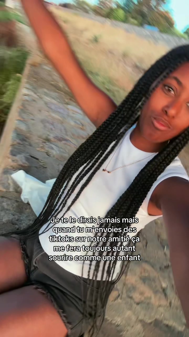 @ASH 🥂🌺