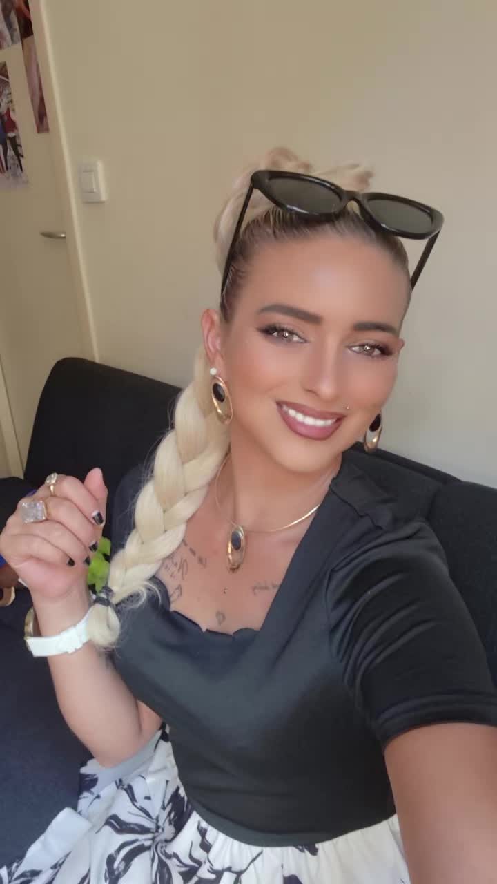 @stecyNah&euml;l👩&zwj;👦