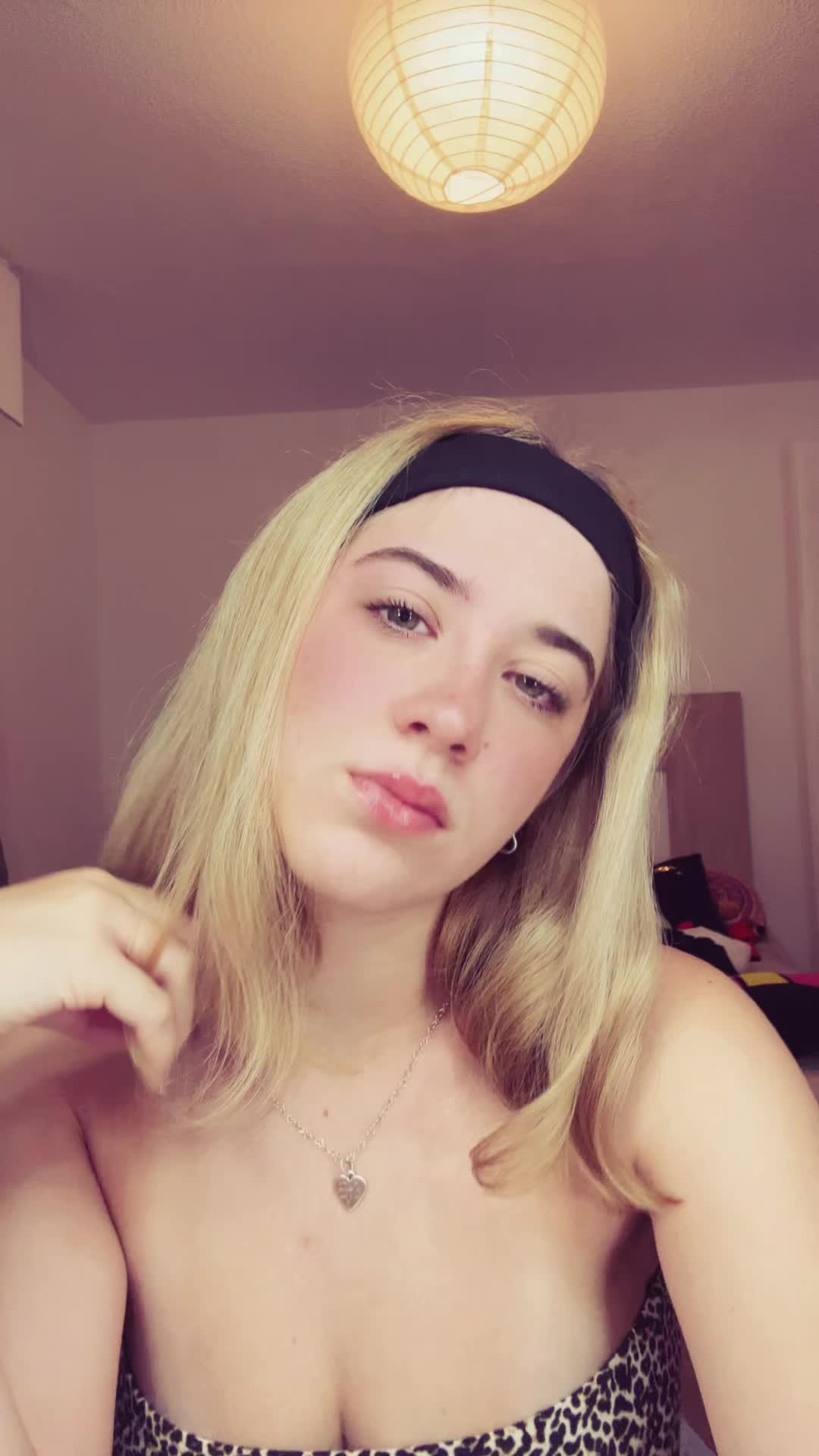 @Lau🖤