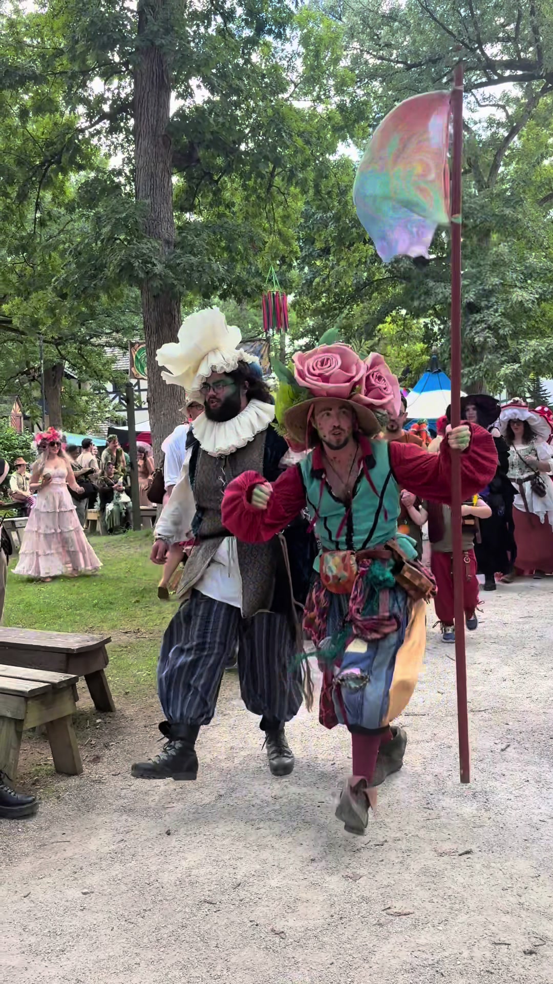 @Renfair.com