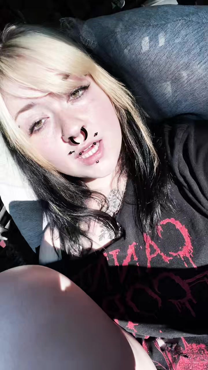 @Moldy🦇🥀