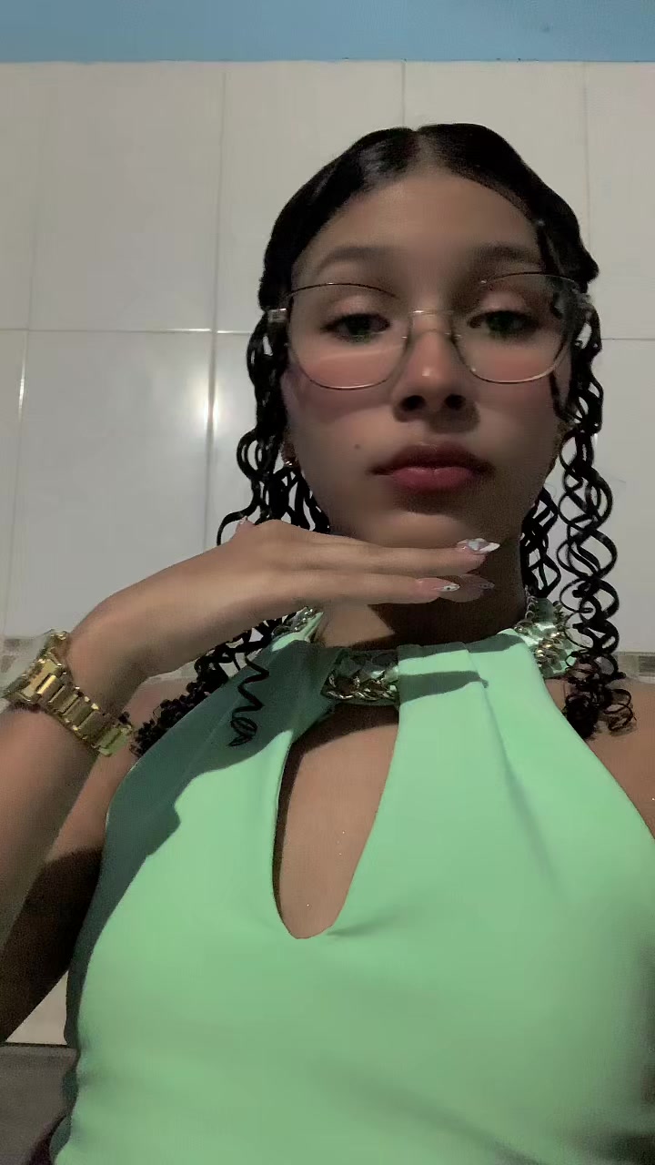 @𝓜𝓮𝔂🍒