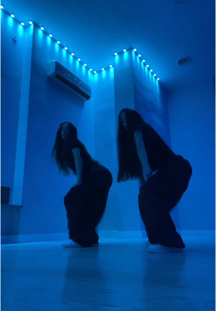 @𝑒𝑚𝑚𝑎 𝑐𝑜𝑣𝑒𝑠