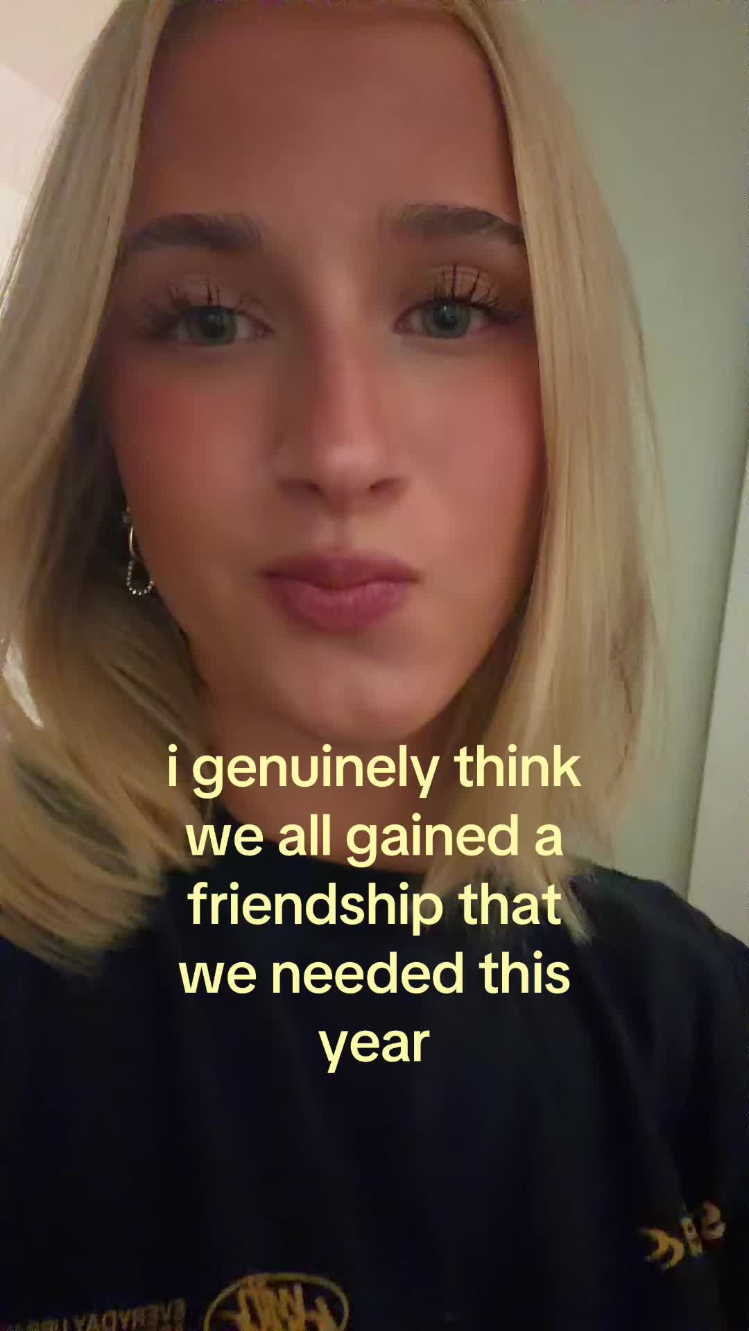 @theelliebarker