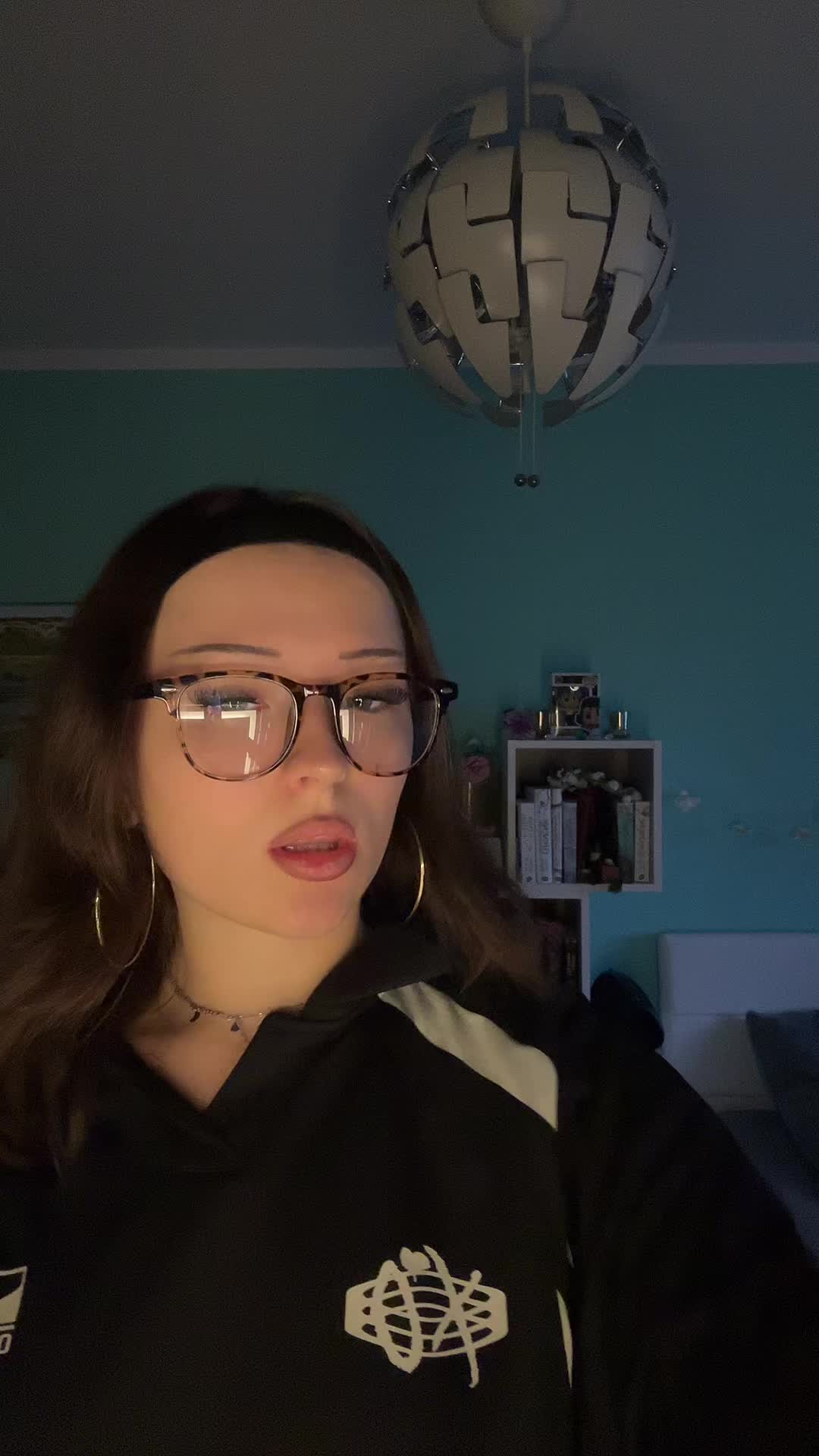 @vickyメ𝟶🏎️