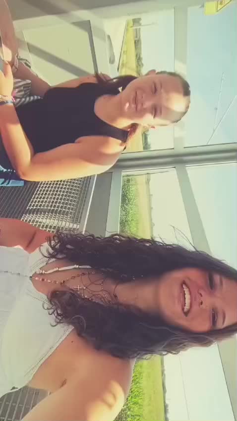 @Lauraaa