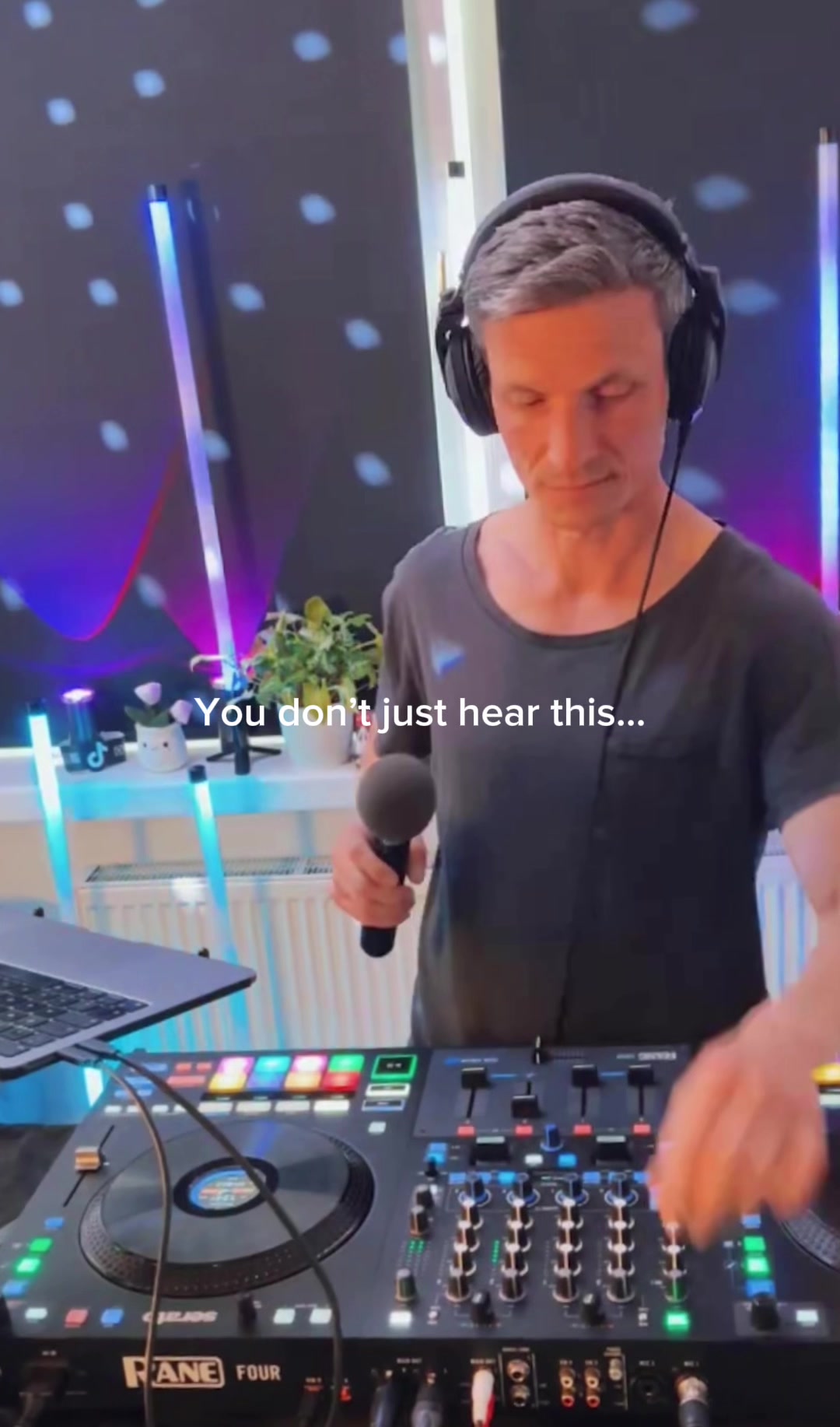 @AVELØ | DJ