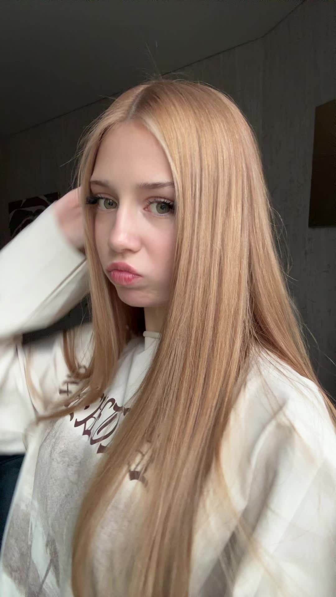 @lilyvenna