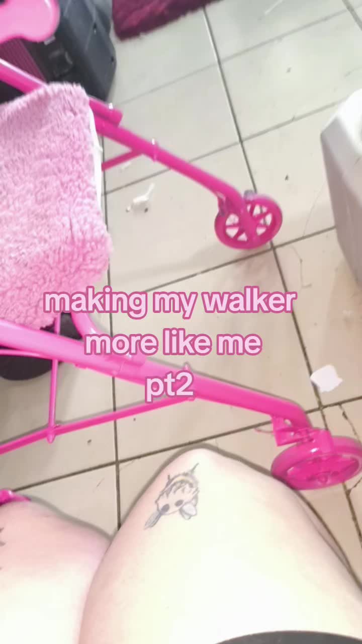 @canijustcolorinthecorner