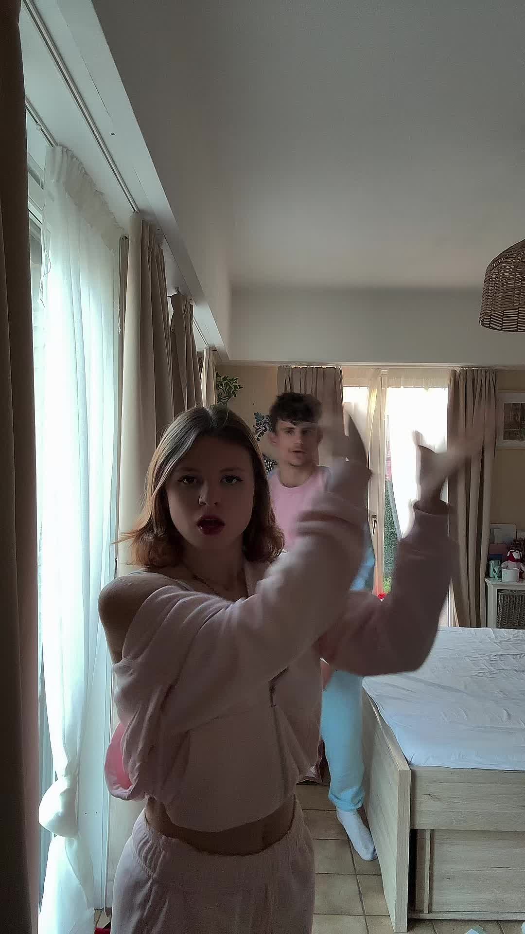 @✝️