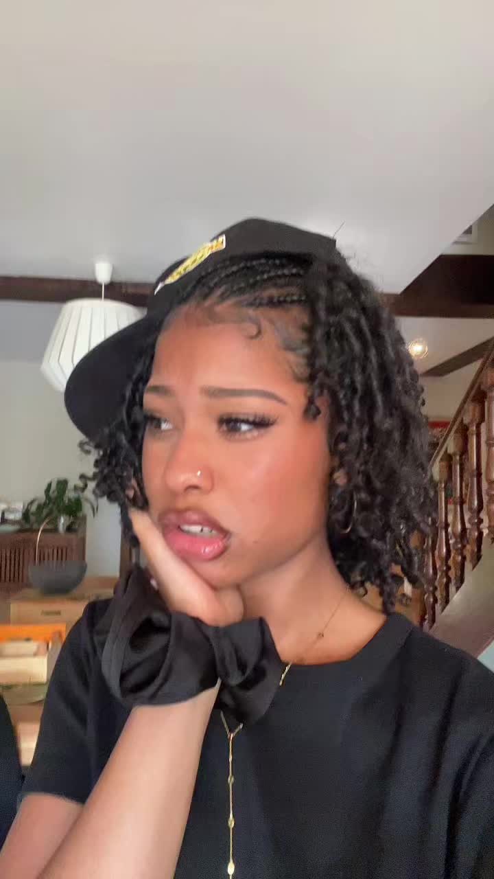 @Mia4sho