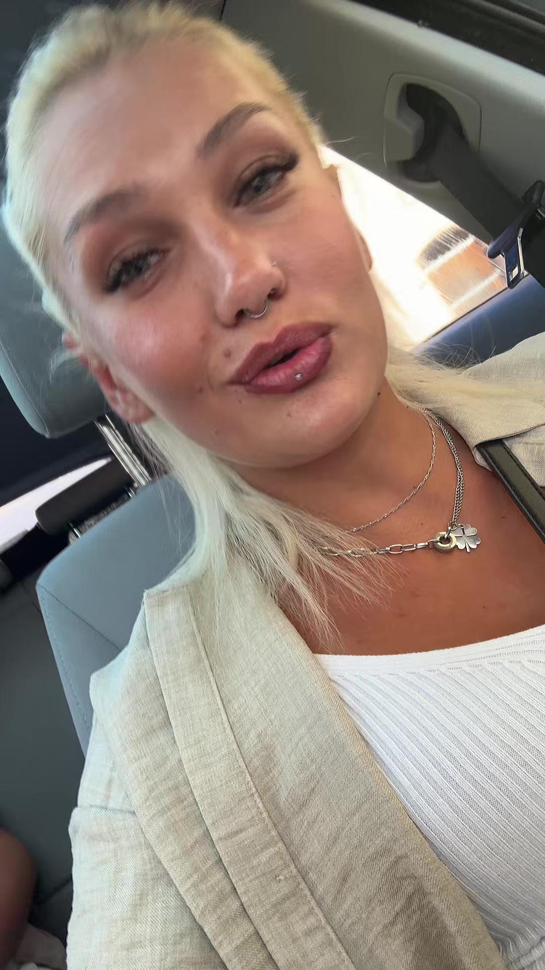 @Vika
