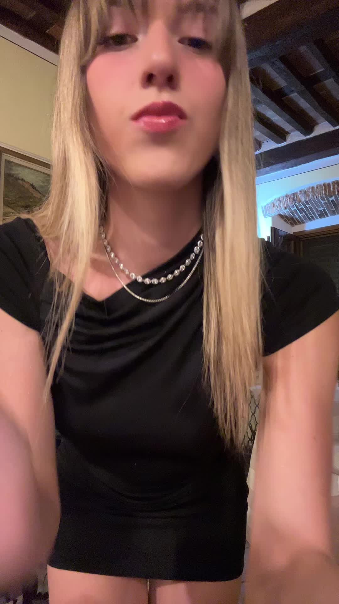 @vi