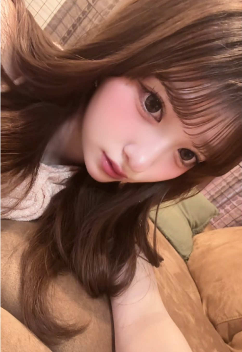 @板倉ももか
