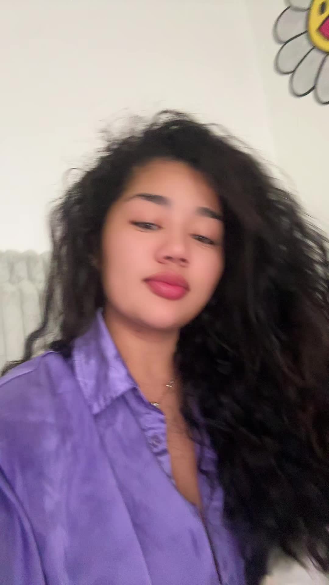 @🐝Daysi&rsquo;s (queen bees 🐝 LIVE)