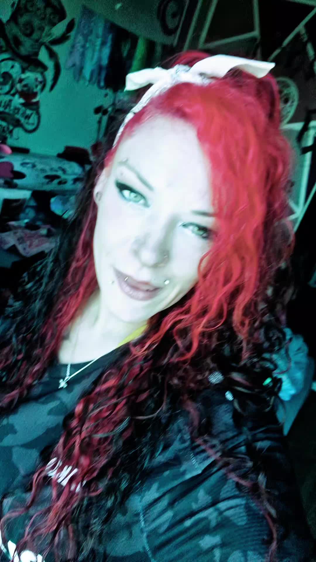 @🖤💛Jenni🖤💛