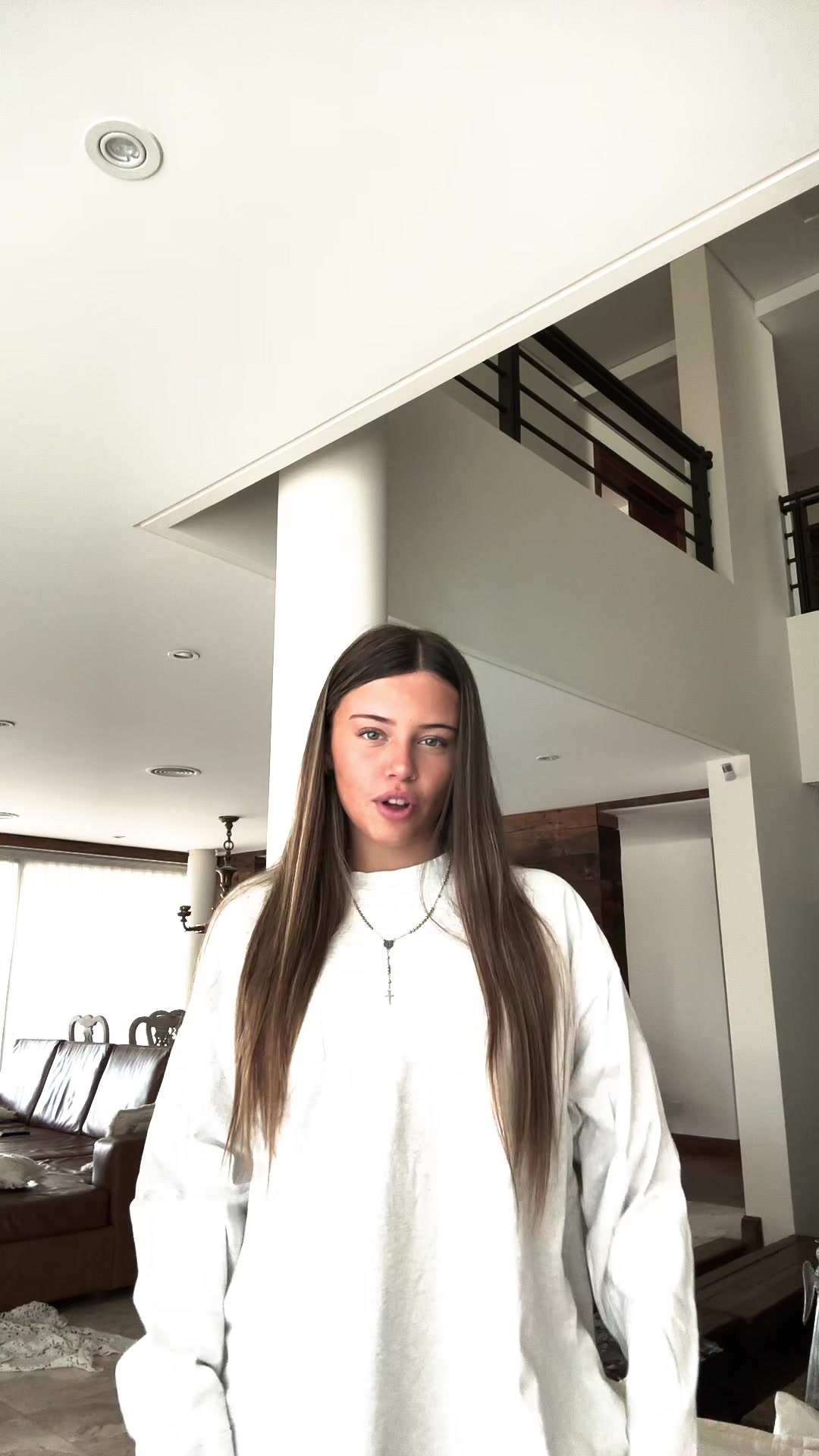 @Isabella
