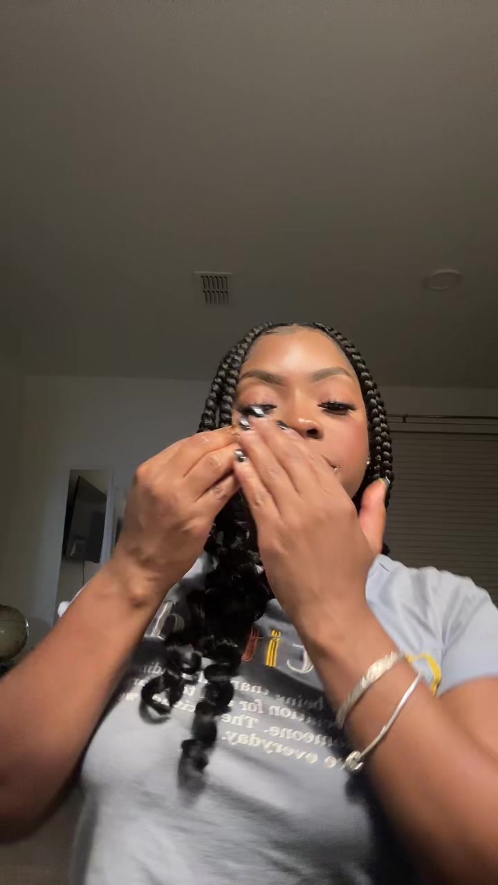 @Anijahh_