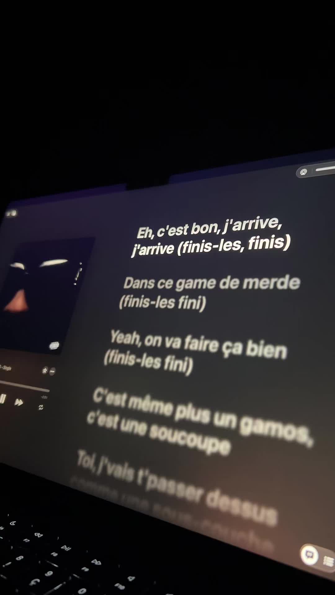 @🎧LYRICS_TOK🎵