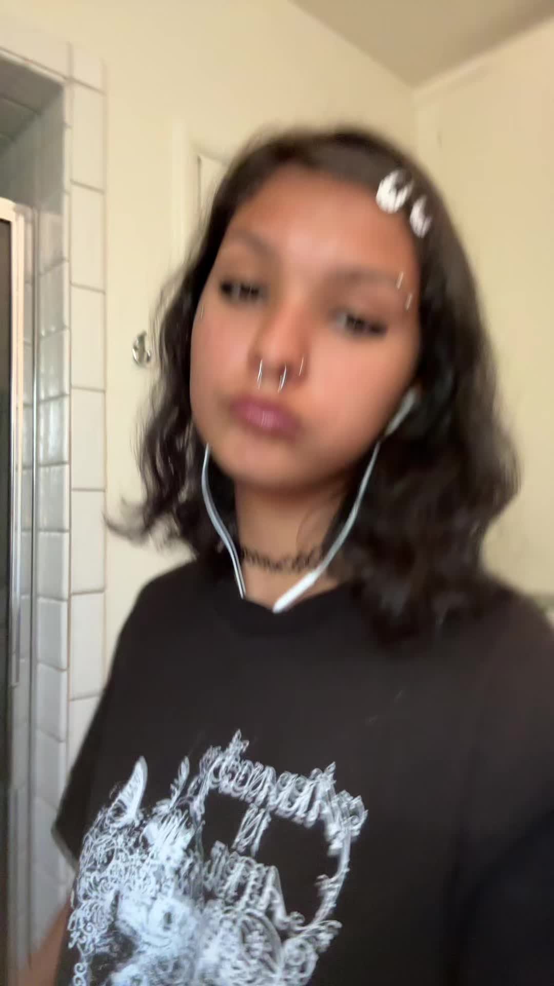 @Meow😈