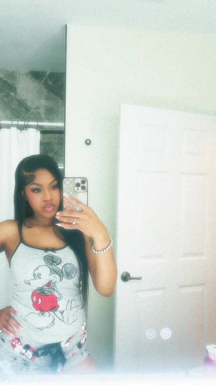 @QueenNae